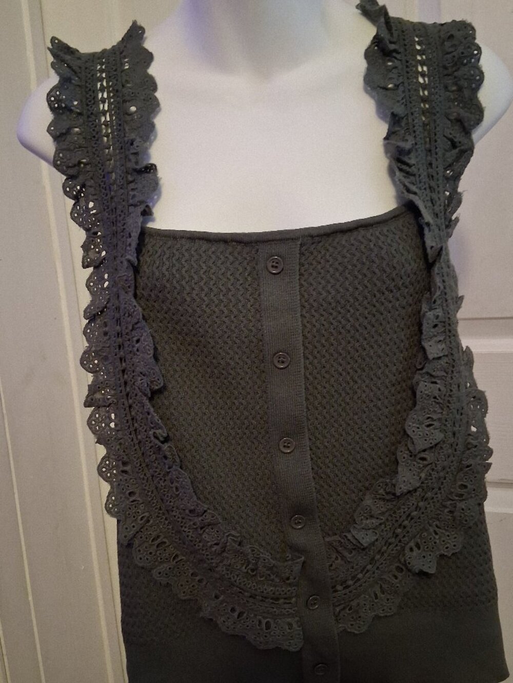 Flint & Moss textured tank top. Medium